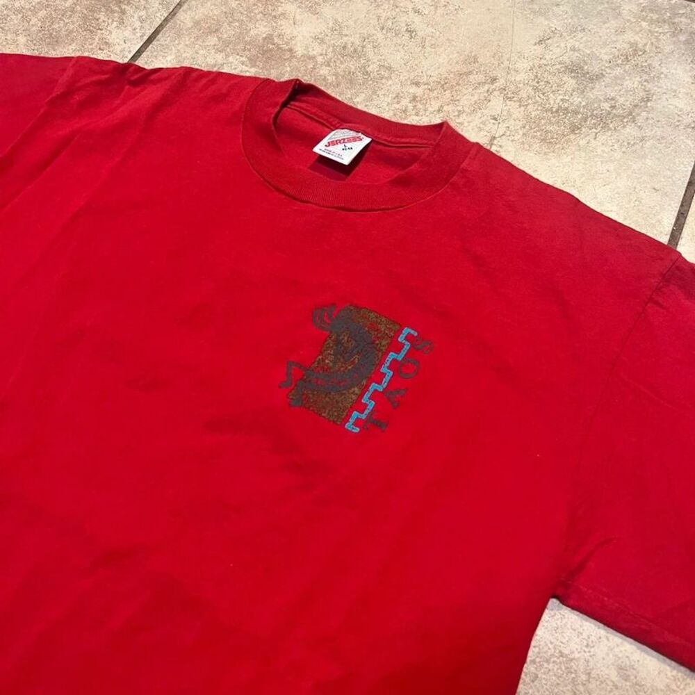 Vintage Red Graphic T-Shirt Jerzees Blank Style with Chest Print size L